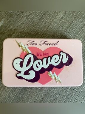 Too Faced Pink Retro 'Be My Lover' Tin Eyeshadow Palette